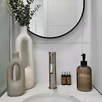 Ur4n - Konarskiego Apartamento *