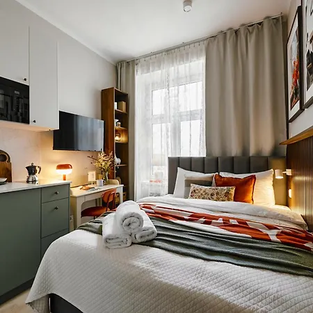 Ur4n - Konarskiego Apartman *