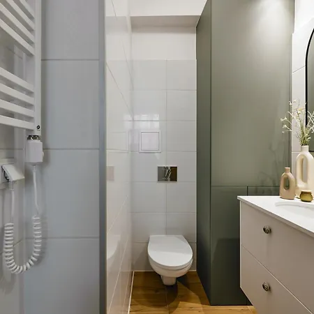 Ur4n - Konarskiego Apartment *